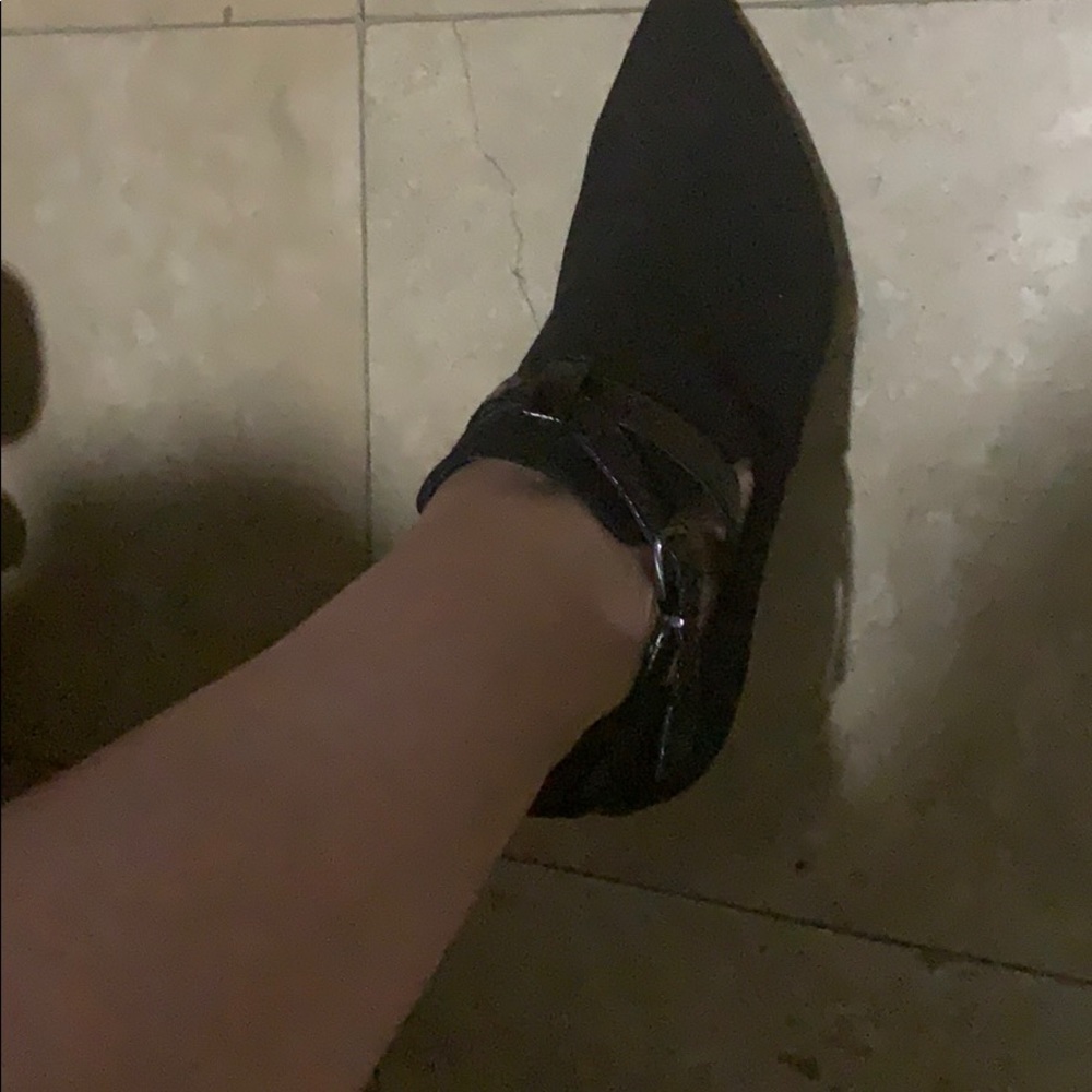 Shoes - Picture 8 of 8